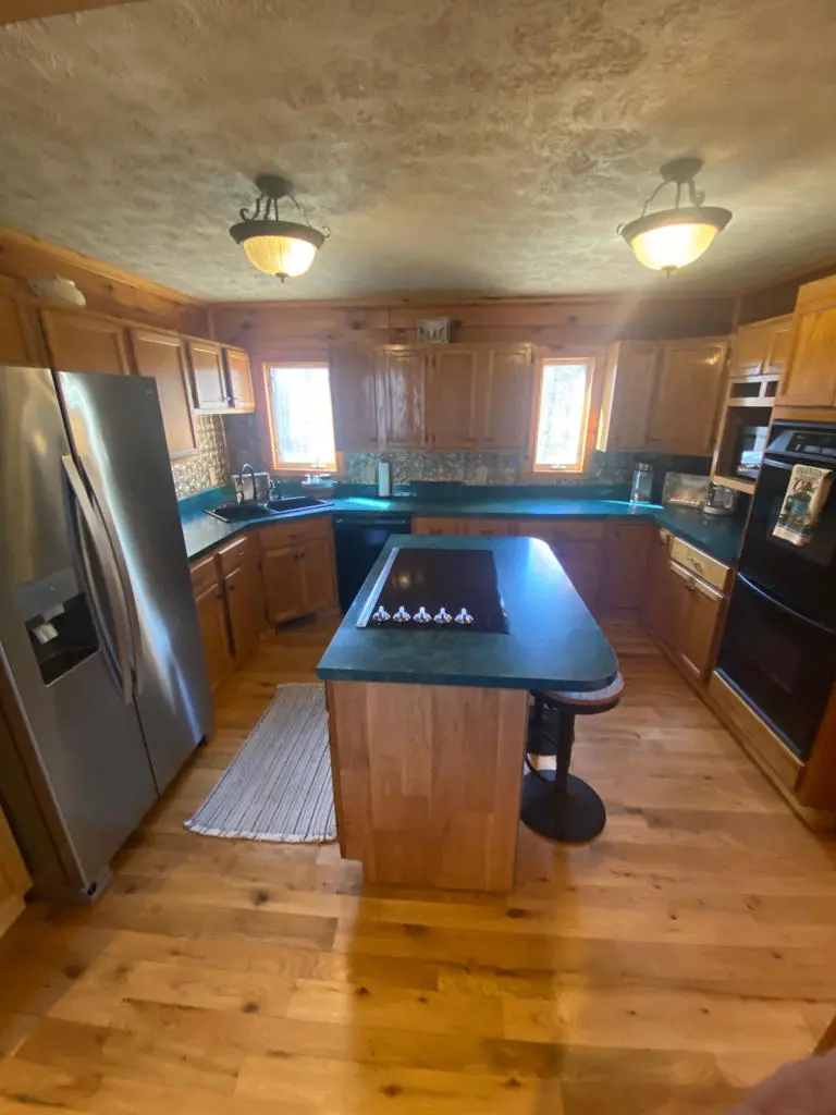 hideaway cabin kitchen
